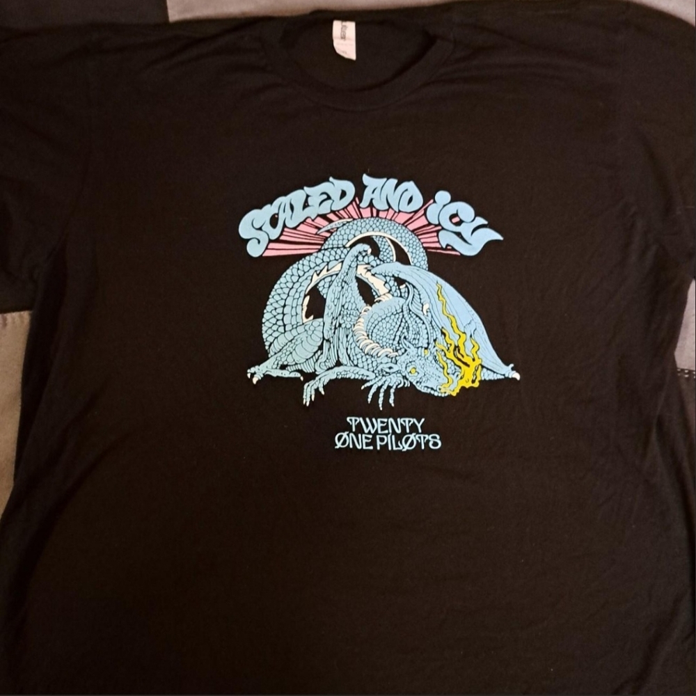 Twenty One Pilots Scaled and Icy Dragon Graphic Hot Topic T-shirt